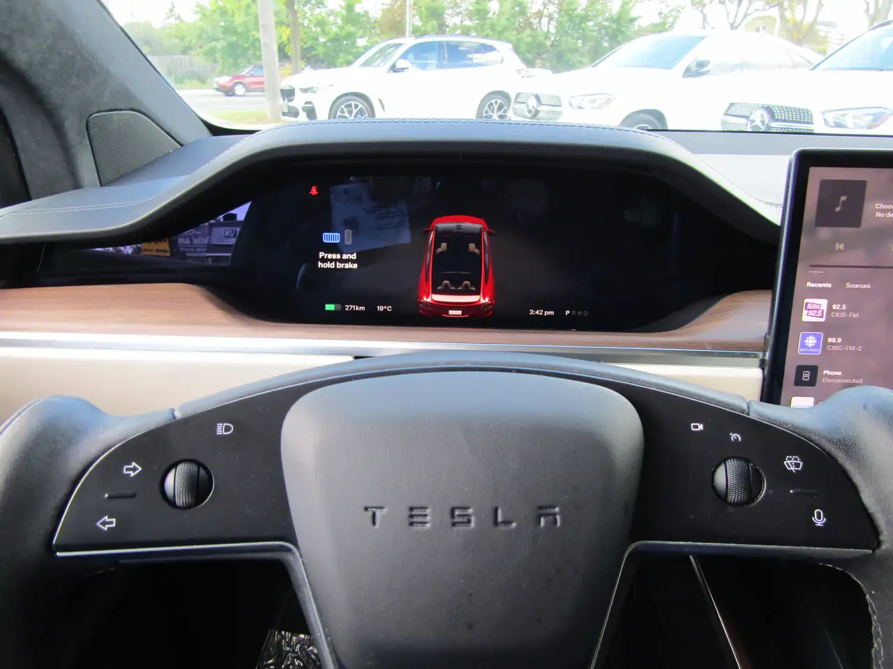 Tesla Model X - Image 20