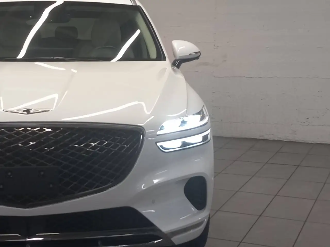 Genesis GV70 - Image 16