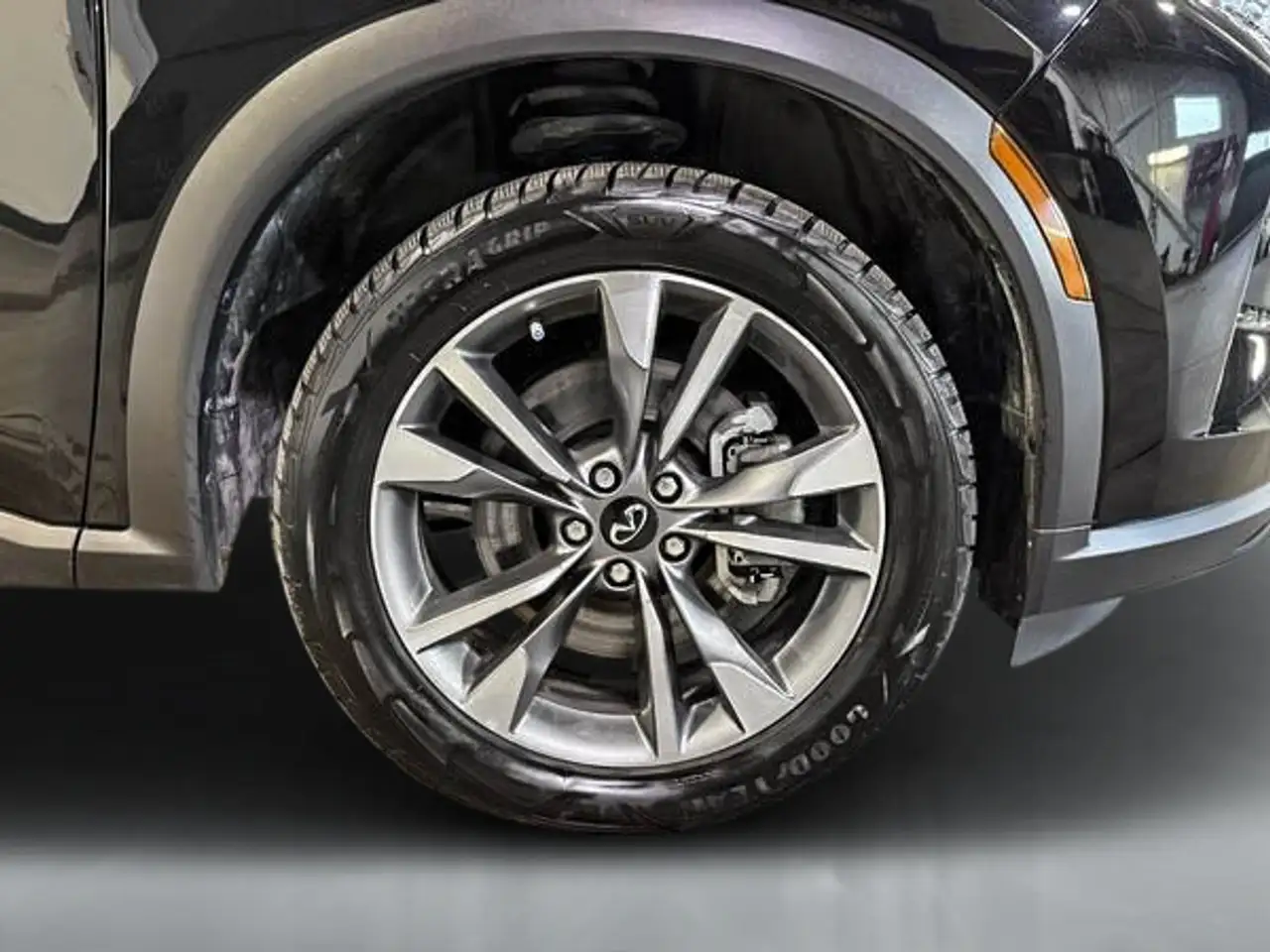 Infiniti QX60 - Image 11