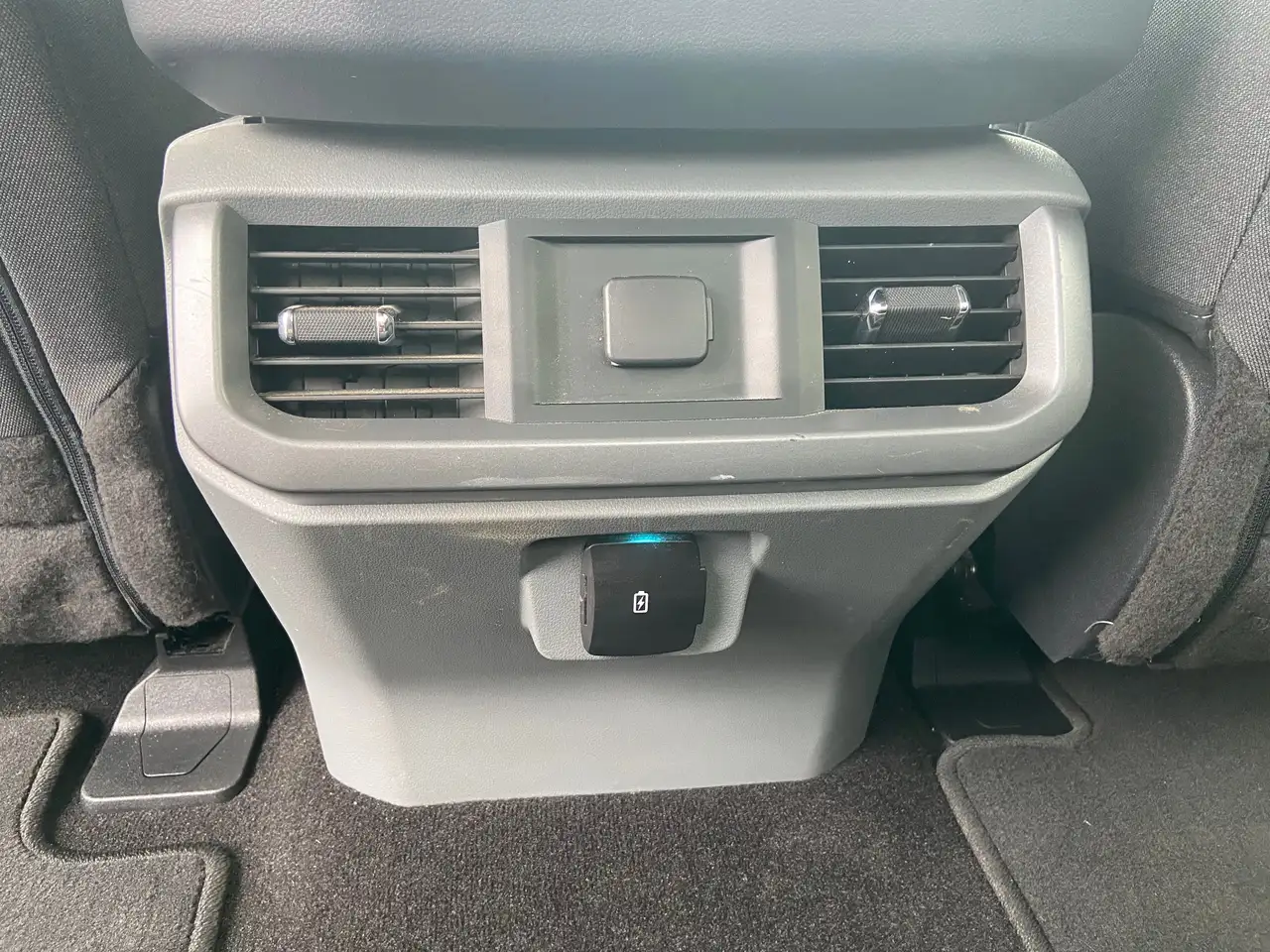 Ford F-150 - Image 28