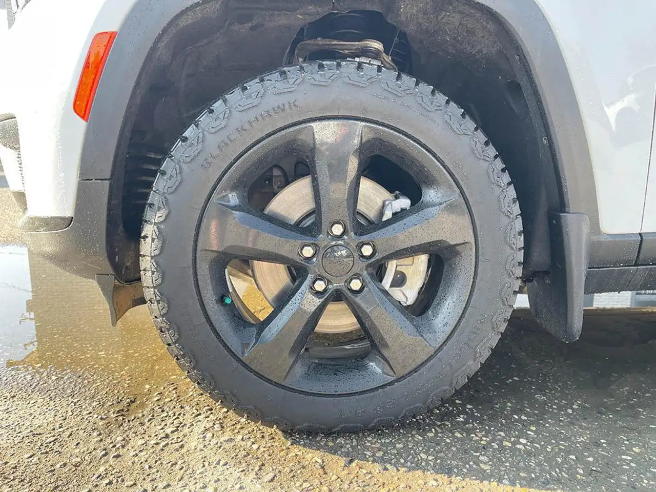 Jeep Grand Cherokee - Image 10