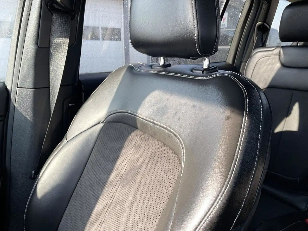 Jeep Grand Cherokee - Image 22