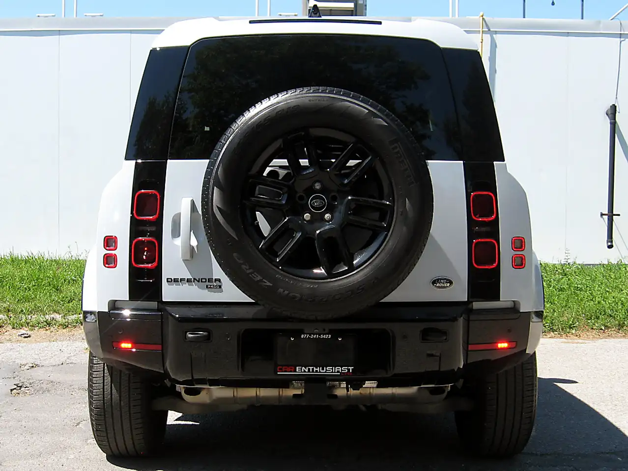 Land Rover Defender - Image 5