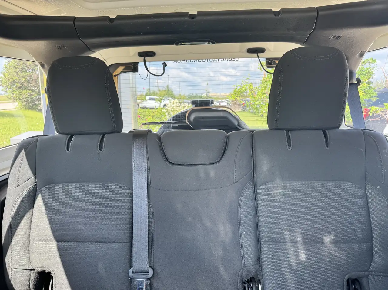 Jeep Wrangler - Image 14