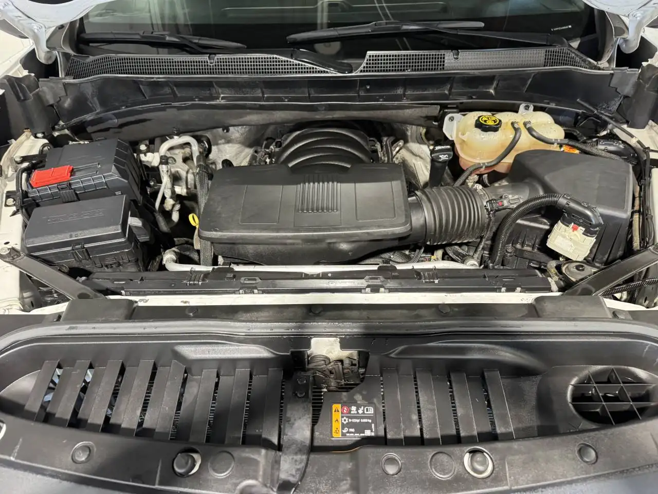 Chevrolet Silverado 1500 - Image 19