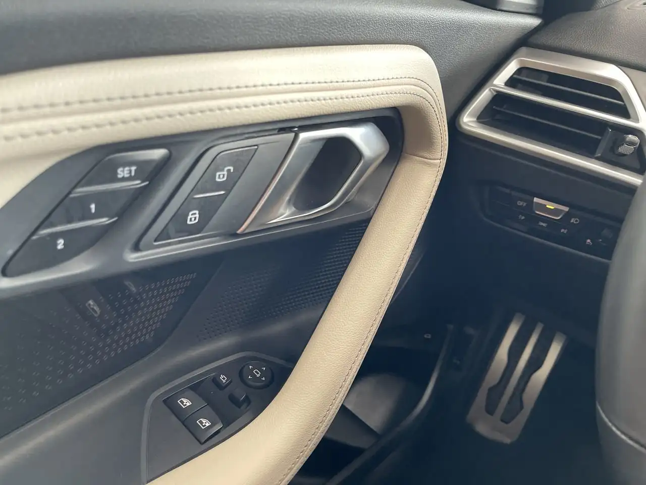 BMW 2 Series - Image 23
