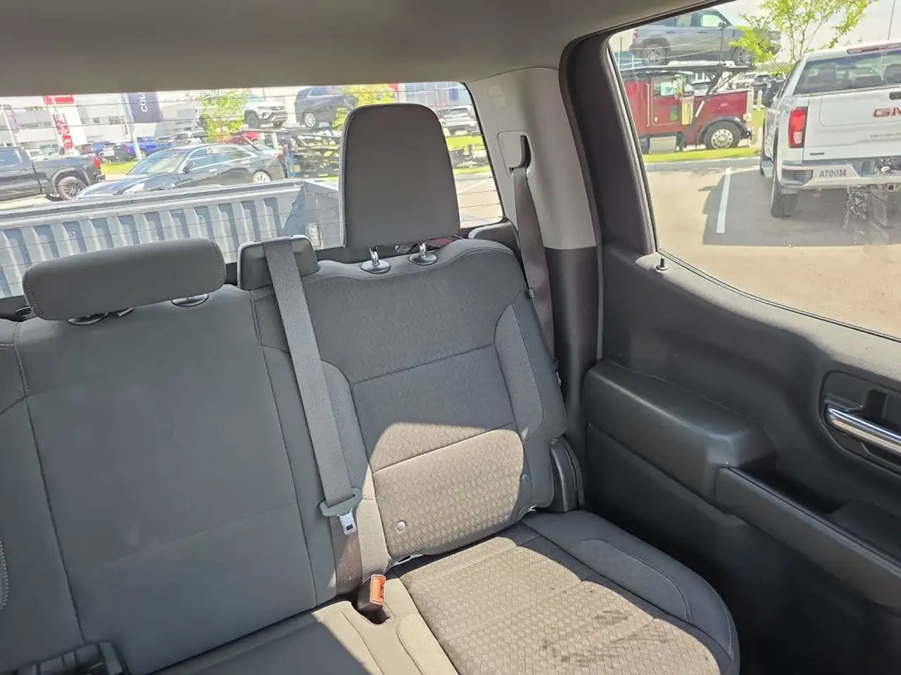 Chevrolet Silverado 1500 - Image 14