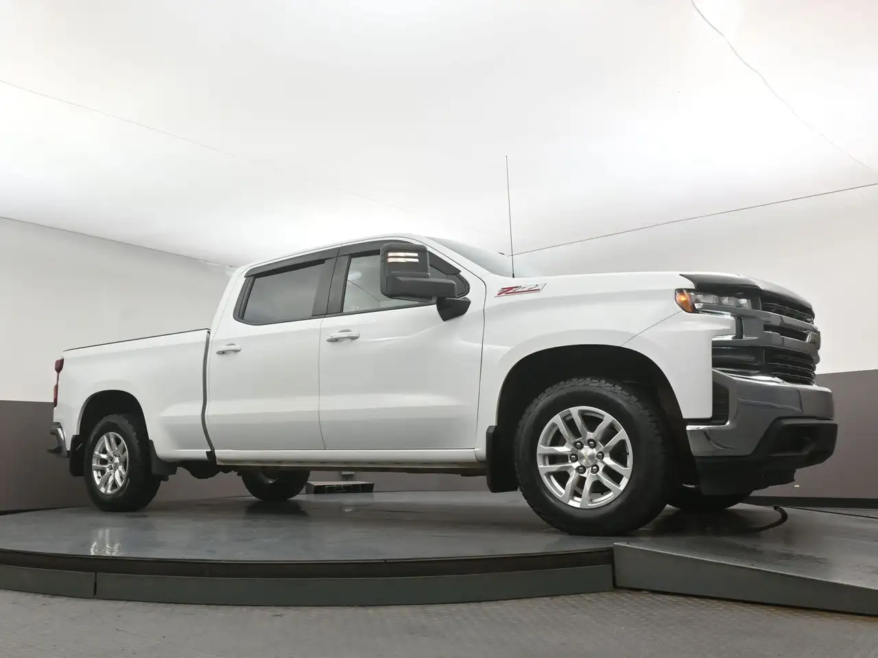 Chevrolet Silverado 1500 - Image 40