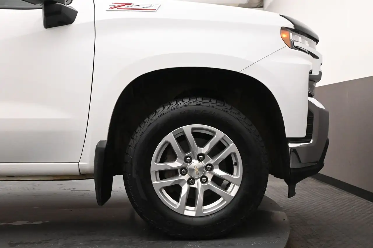 Chevrolet Silverado 1500 - Image 28