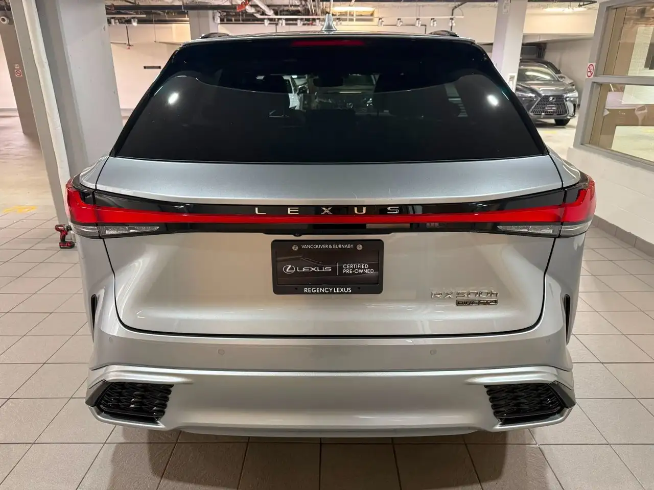 Lexus RX 500h - Image 9