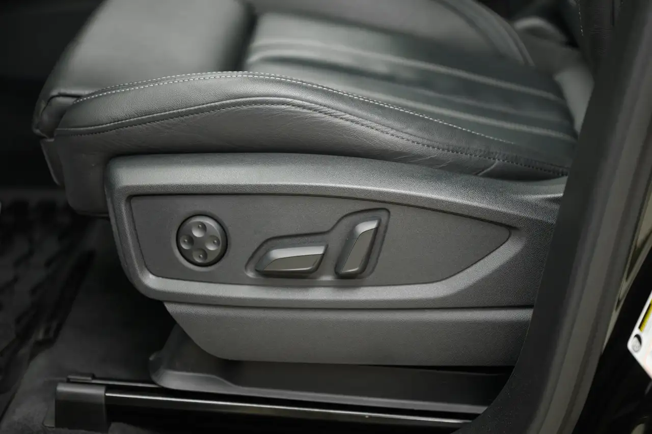 Audi Q5 - Image 13