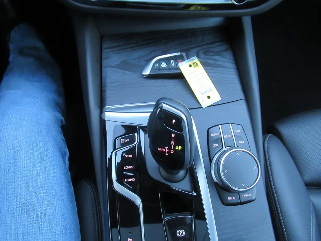 BMW 5 Series - Image 25