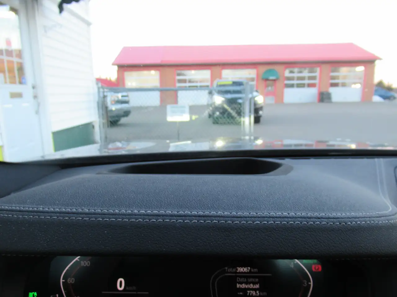 BMW 5 Series - Image 22