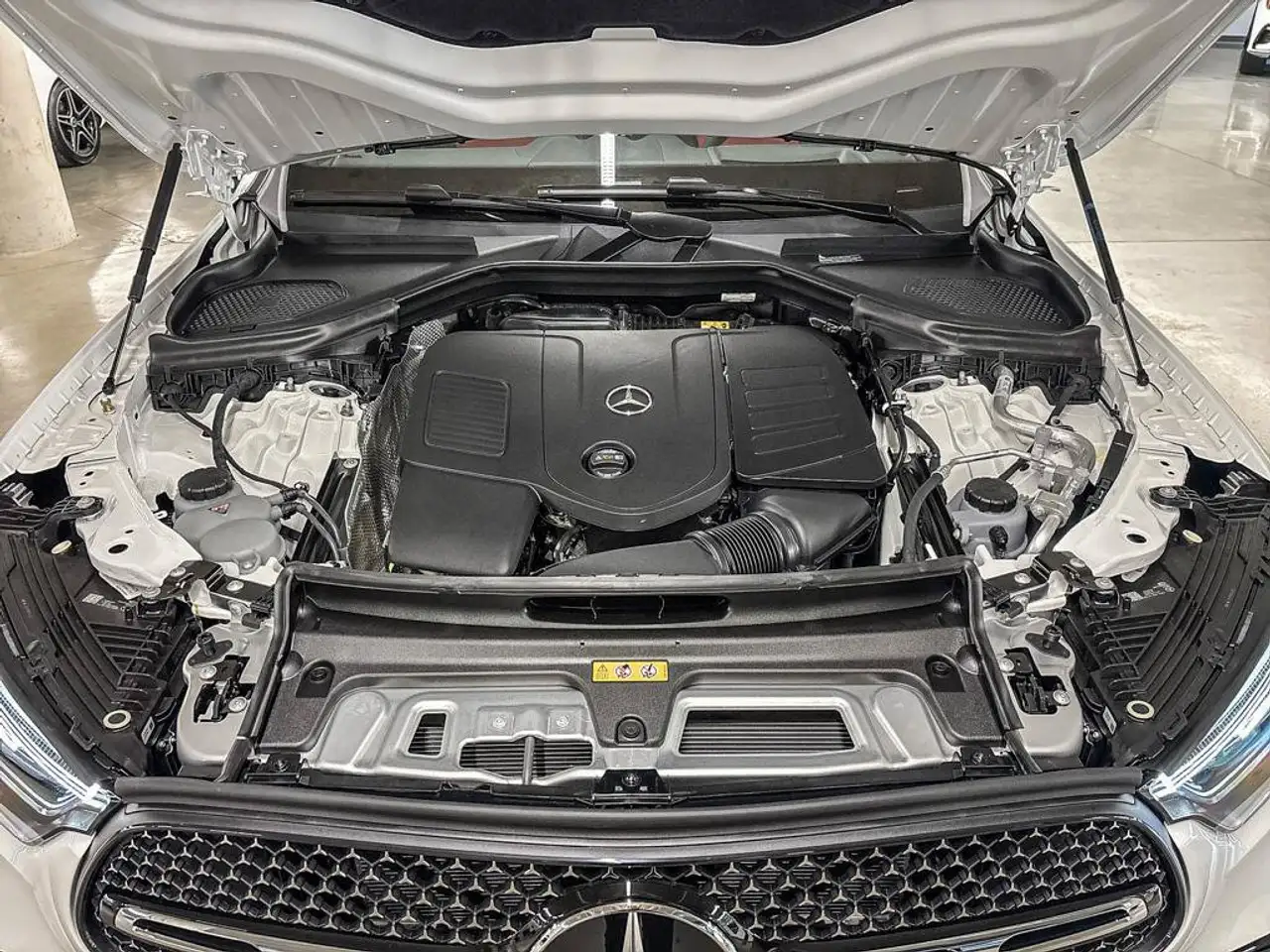 Mercedes-Benz GLC - Image 21