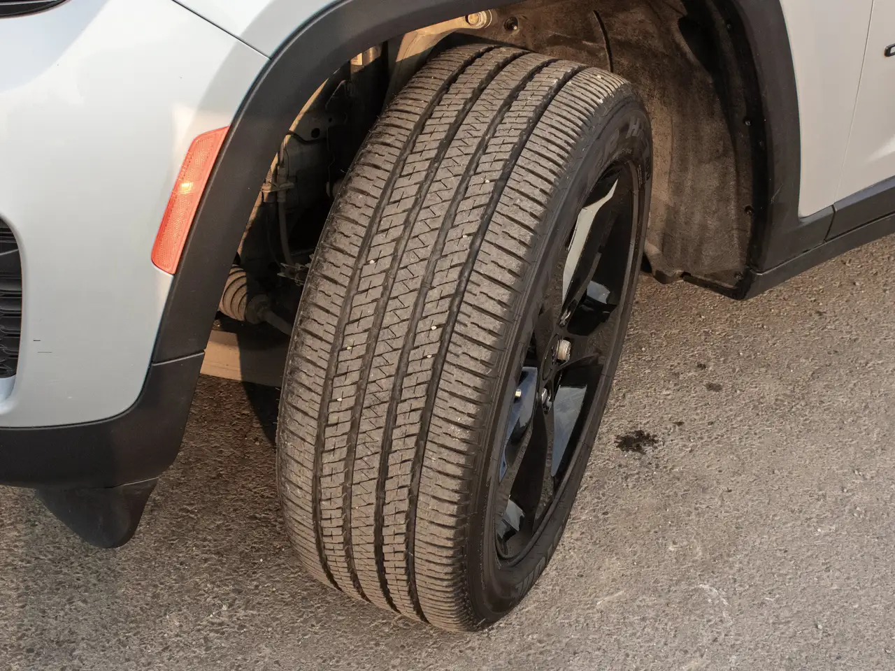 Jeep Grand Cherokee - Image 12