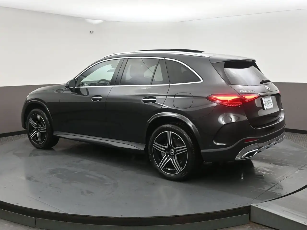 Mercedes-Benz GLC - Image 33