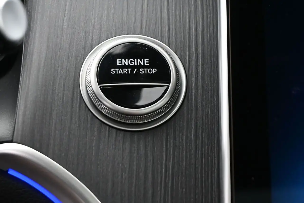 Mercedes-Benz GLC - Image 11