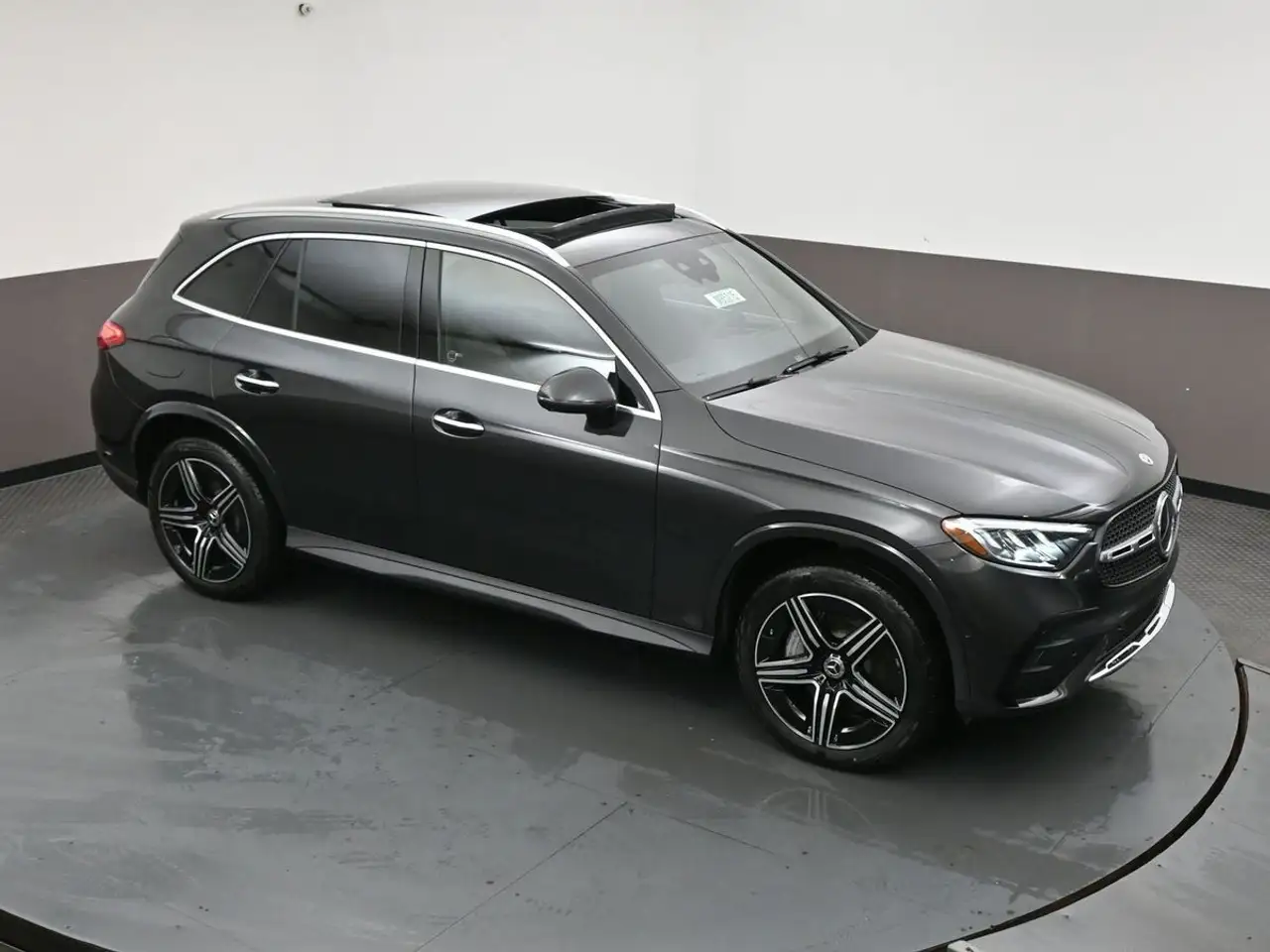 Mercedes-Benz GLC - Image 45