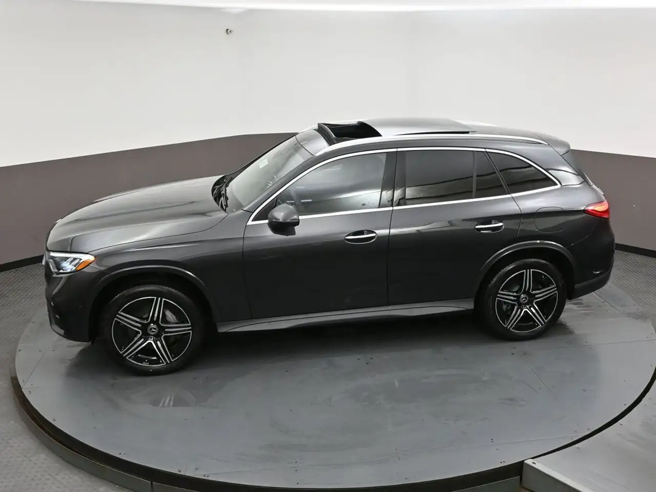 Mercedes-Benz GLC - Image 48