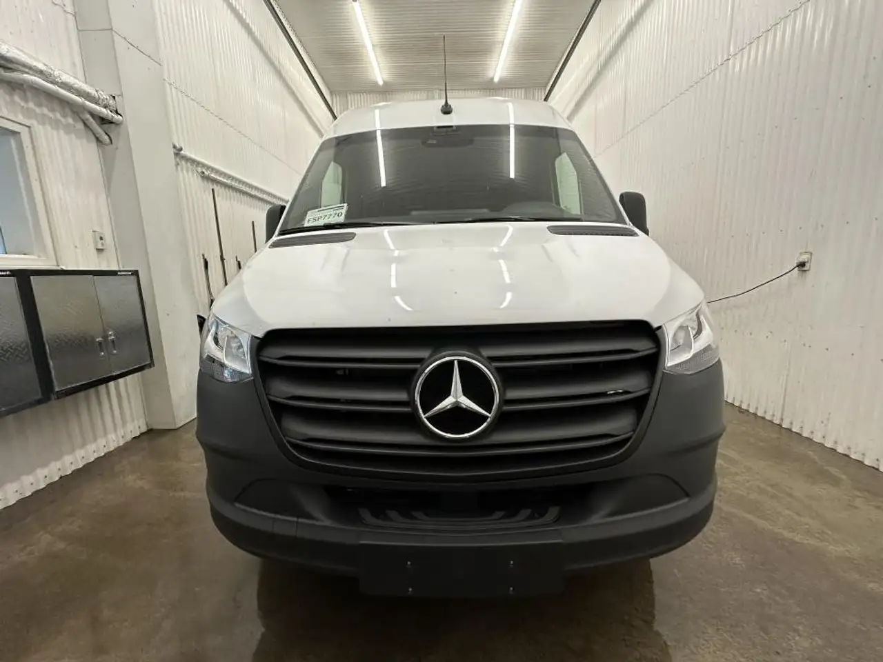 Mercedes-Benz Sprinter - Image 2