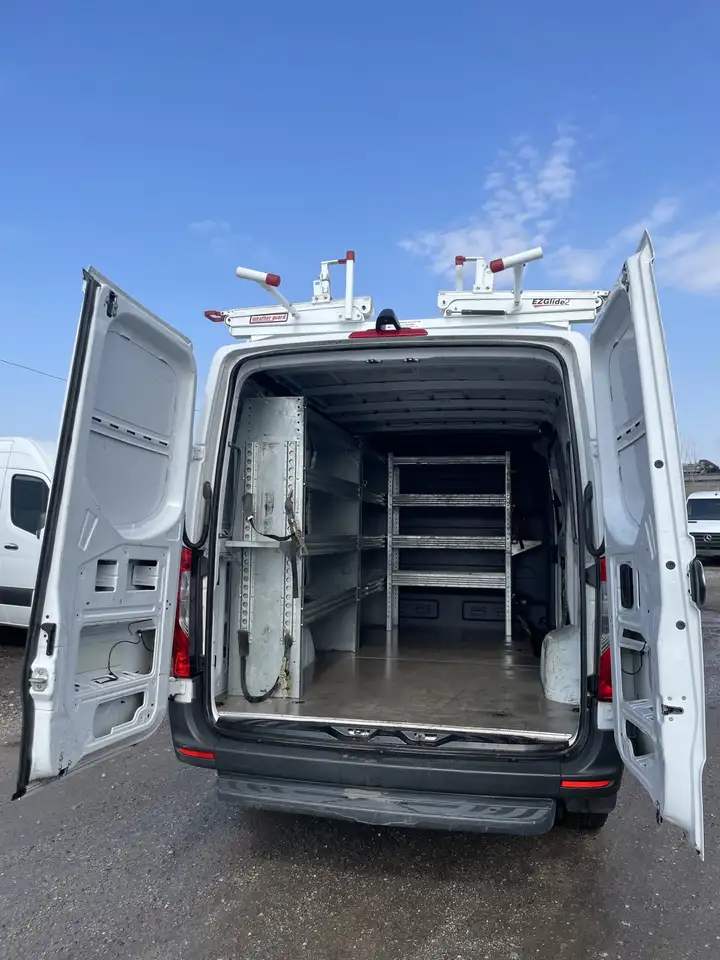 Mercedes-Benz Sprinter - Image 3
