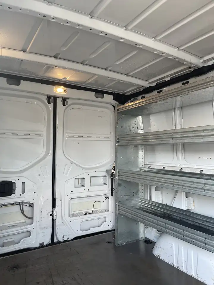 Mercedes-Benz Sprinter - Image 8