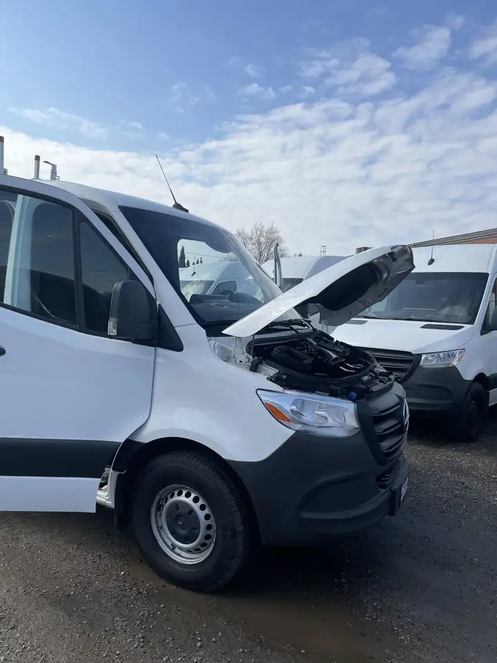Mercedes-Benz Sprinter - Image 13