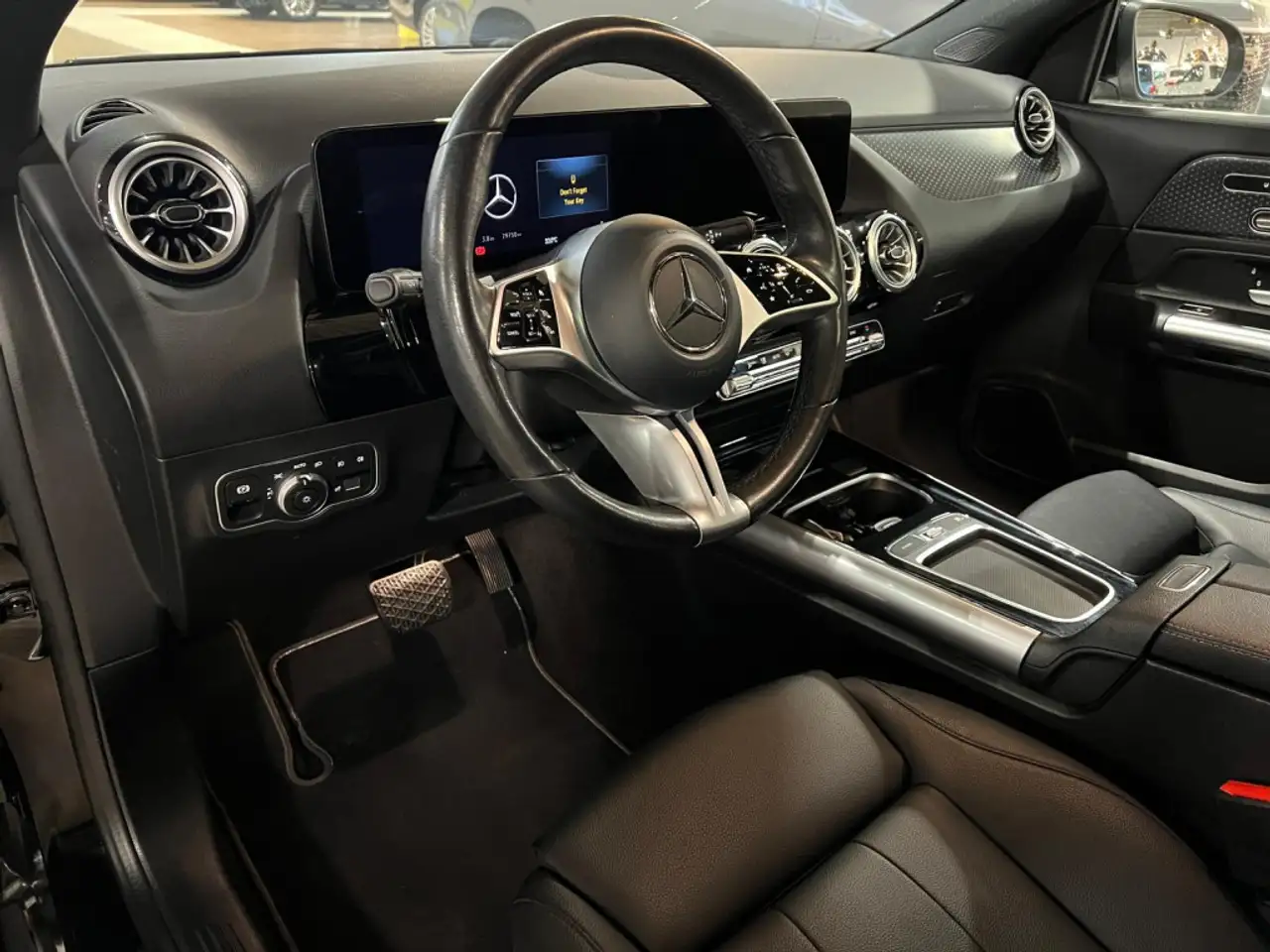 Mercedes-Benz GLA - Image 33