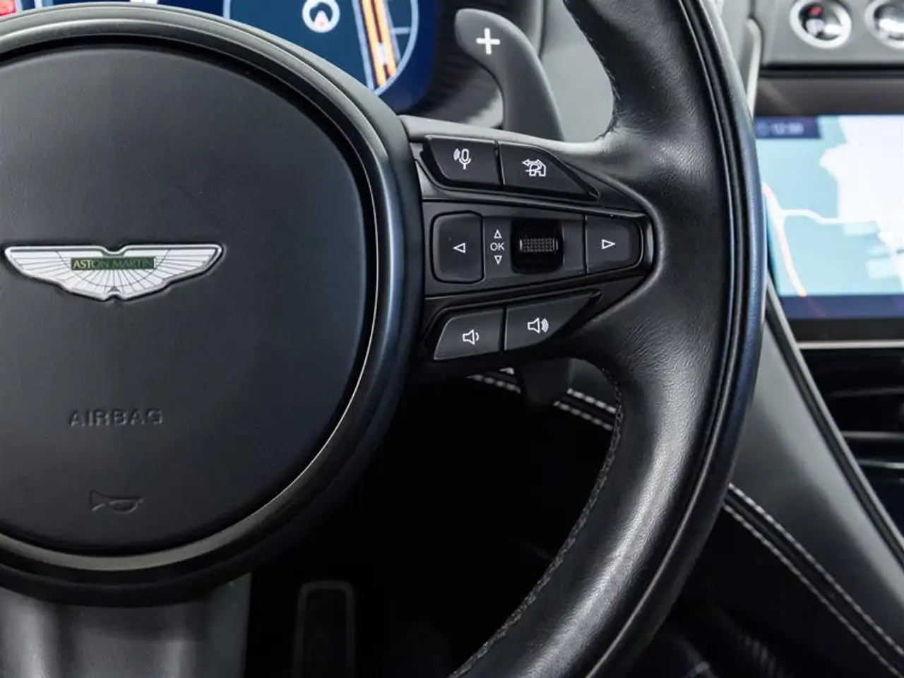 Aston Martin DBX - Image 14