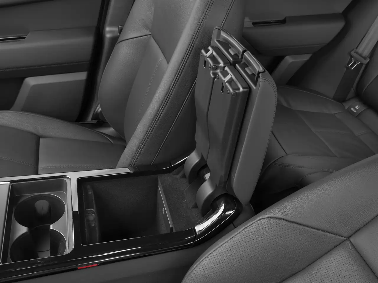 Land Rover Range Rover Velar - Image 10