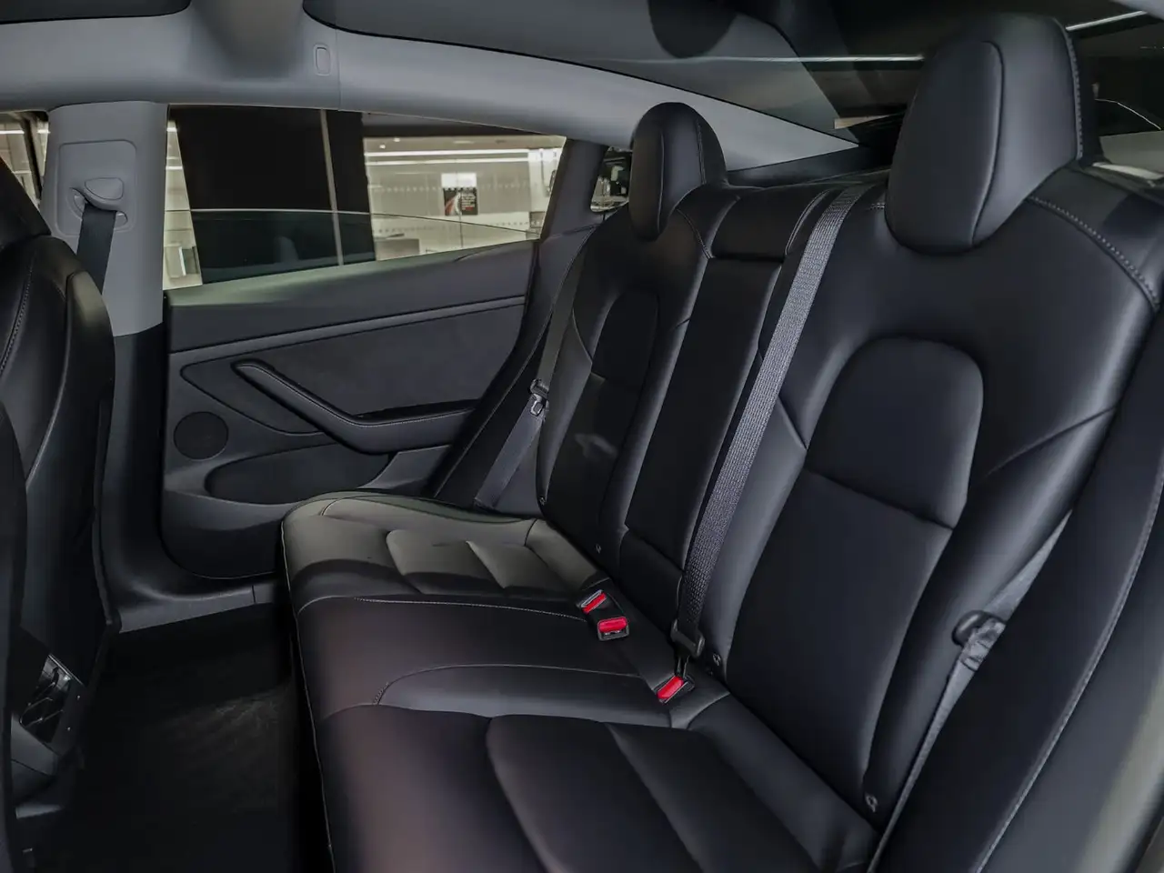Tesla Model 3 - Image 21
