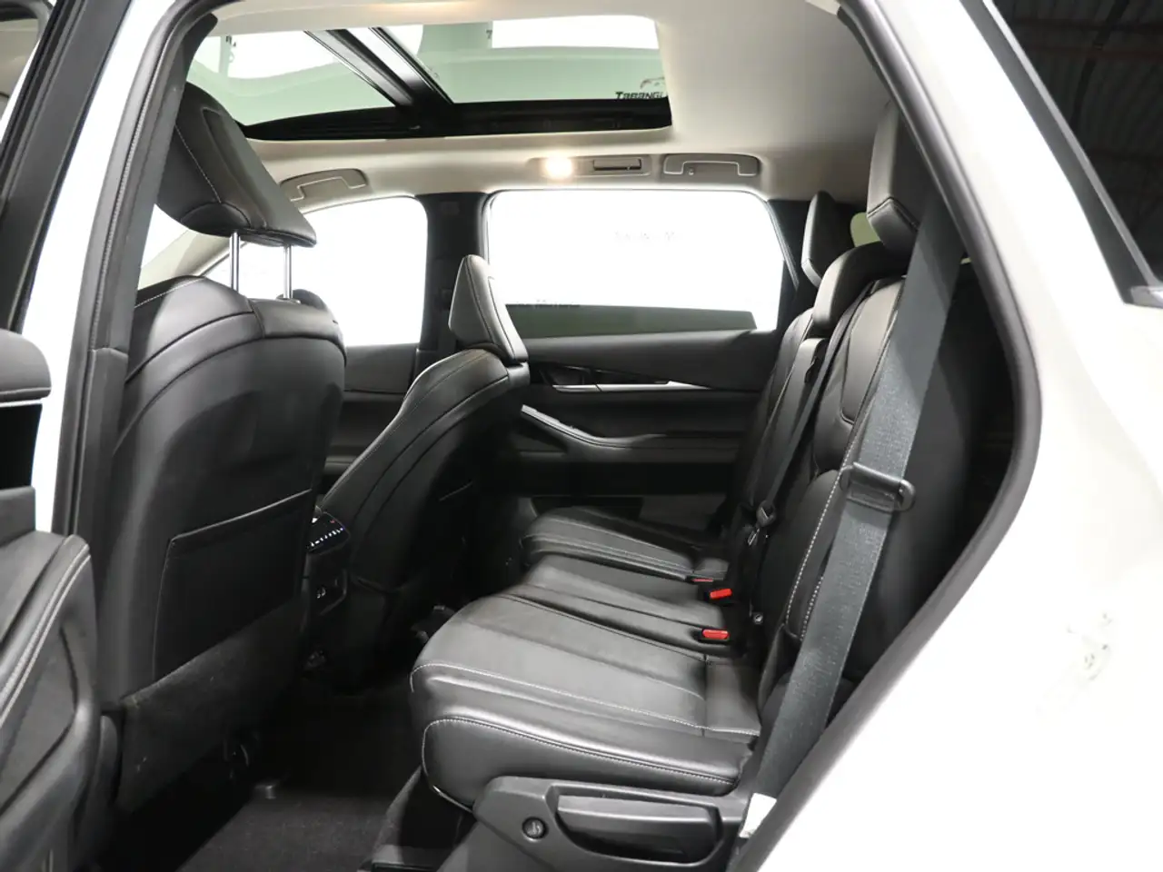 Infiniti QX60 - Image 23