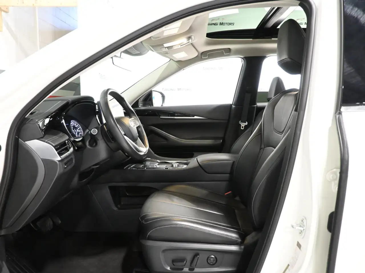 Infiniti QX60 - Image 21