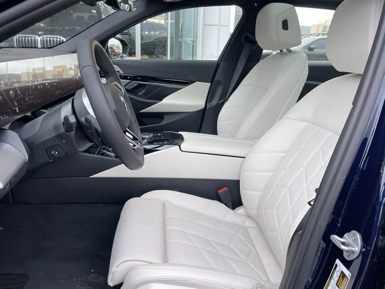 BMW 5 Series - Image 19