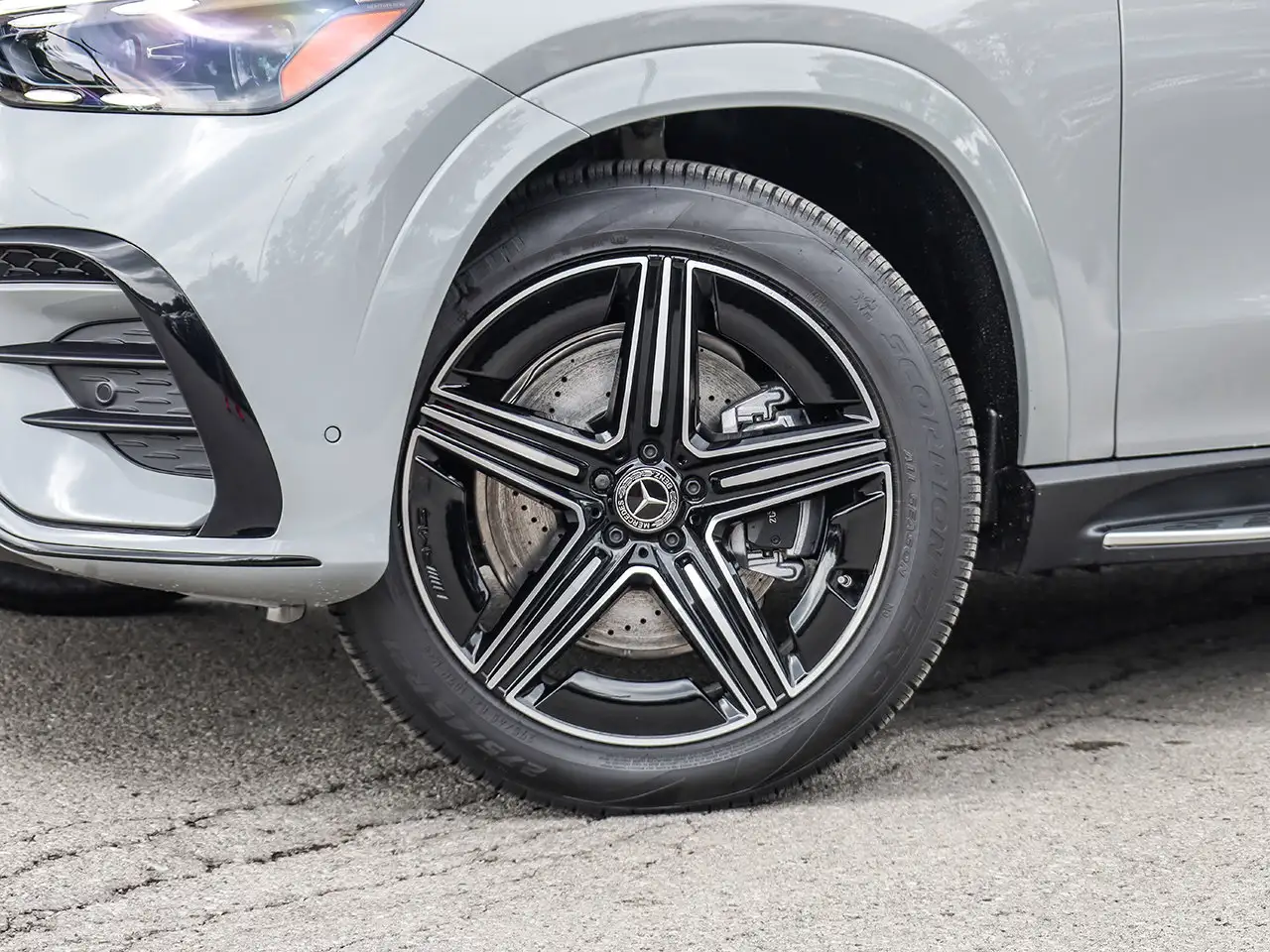 Mercedes-Benz GLE - Image 12