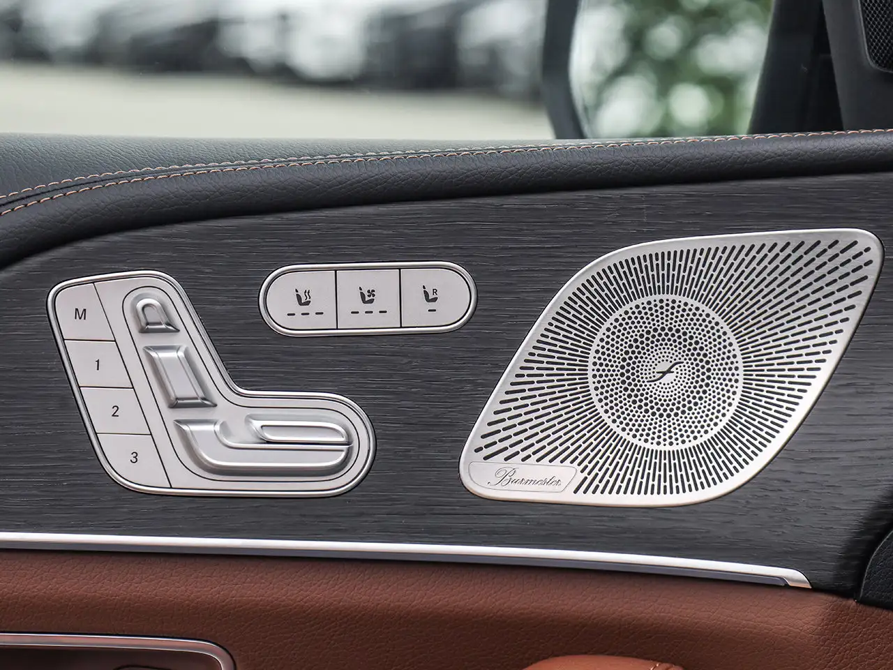 Mercedes-Benz GLE - Image 19