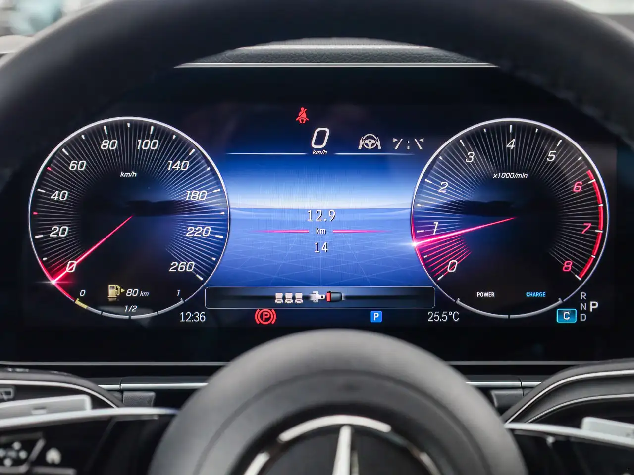 Mercedes-Benz GLE - Image 22