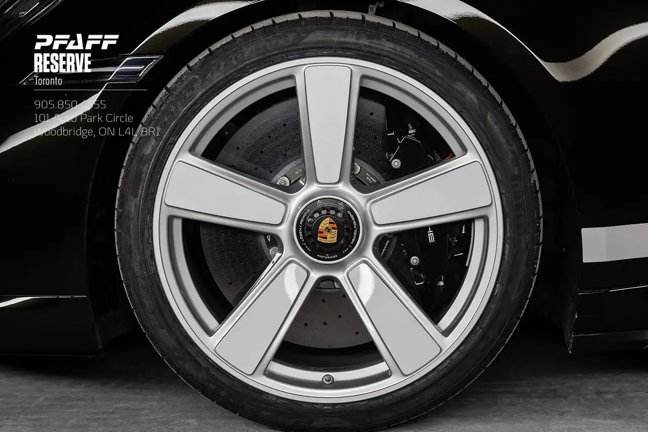 Porsche 911 - Image 5