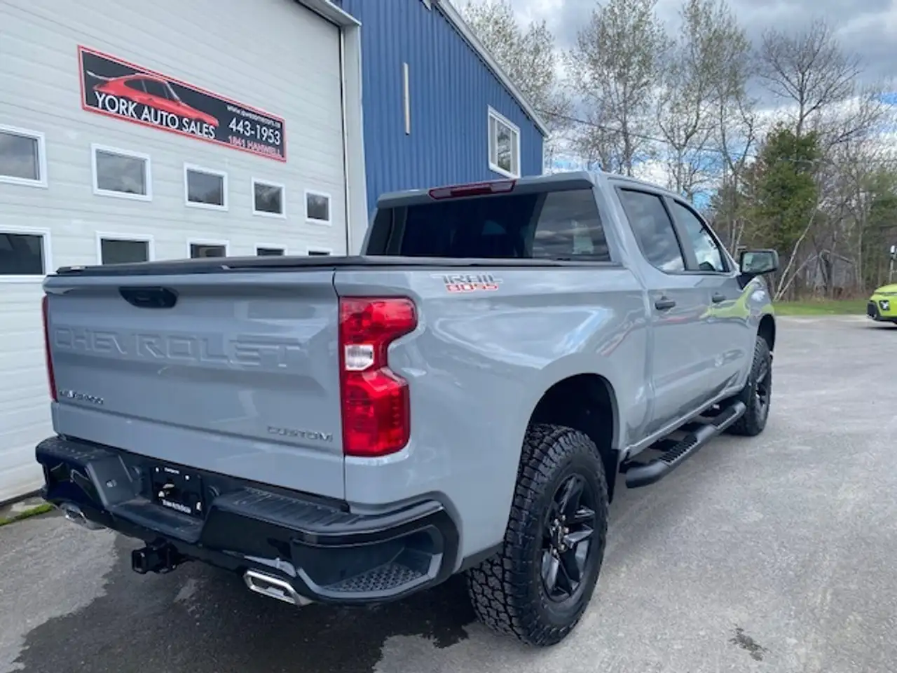 Chevrolet Silverado 1500 - Image 4