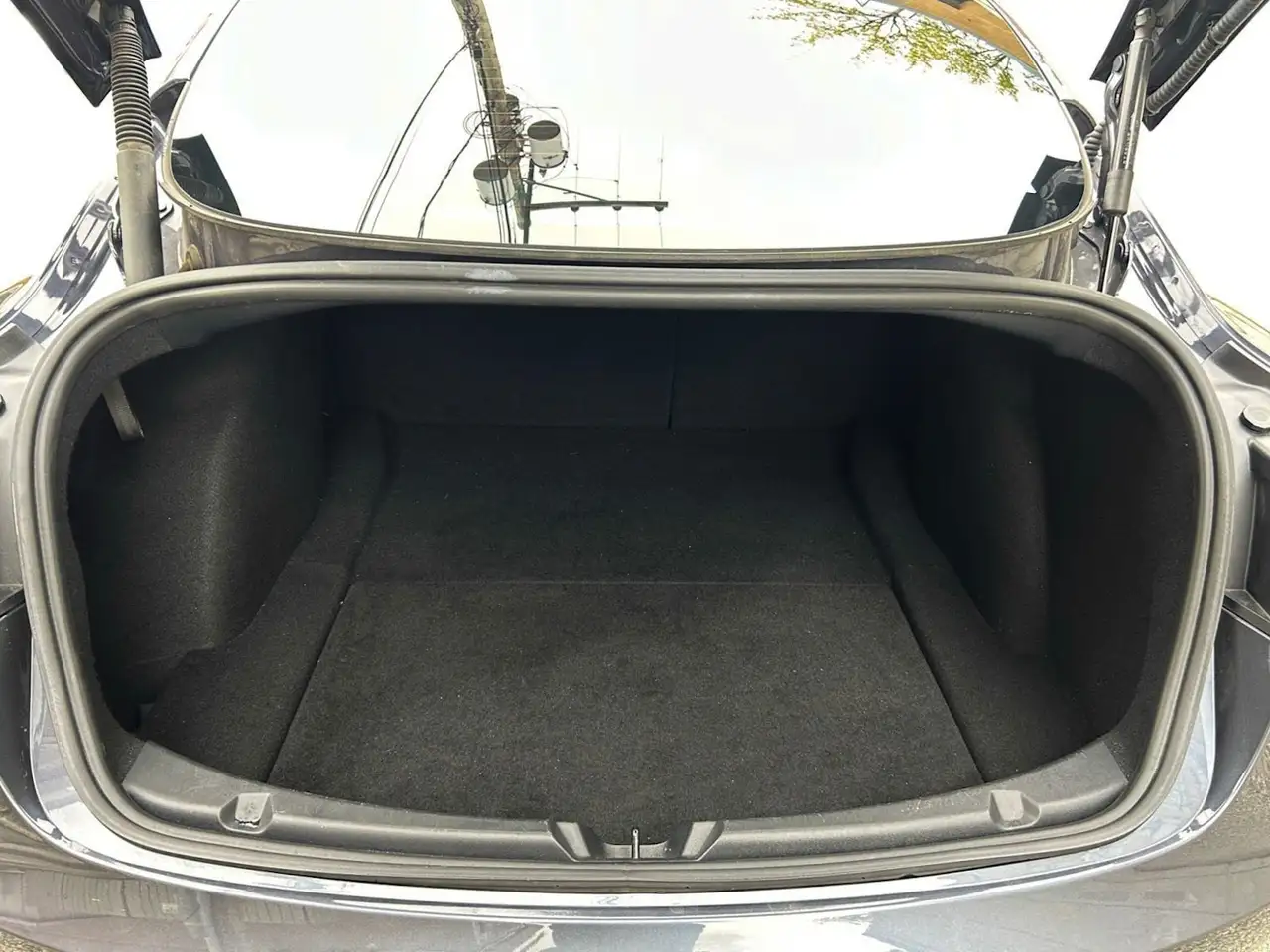 Tesla Model 3 - Image 5