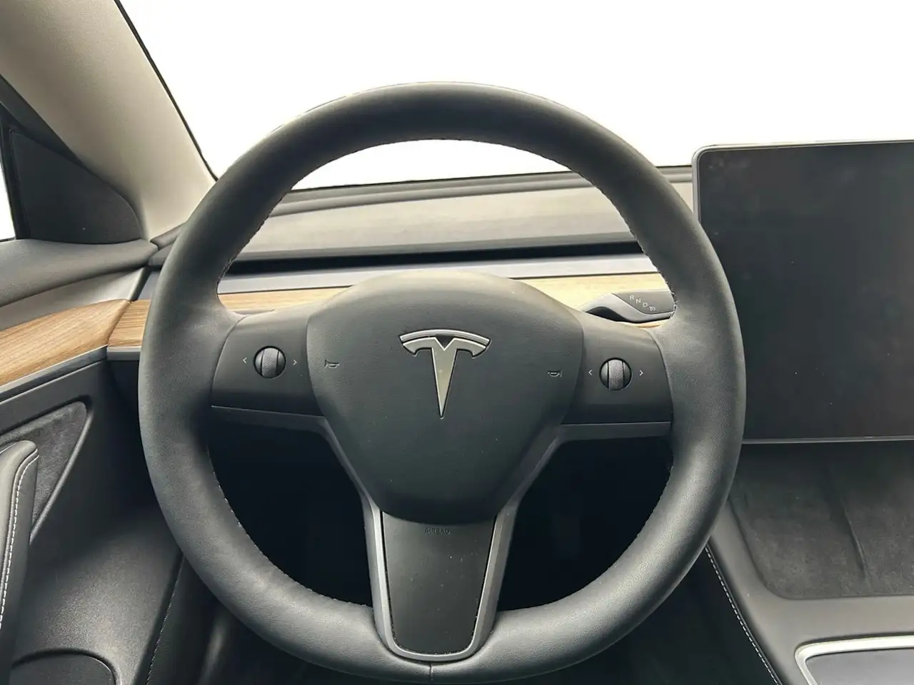Tesla Model 3 - Image 15