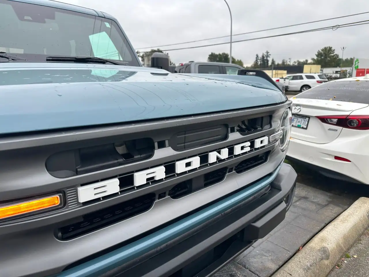 Ford Bronco - Image 16