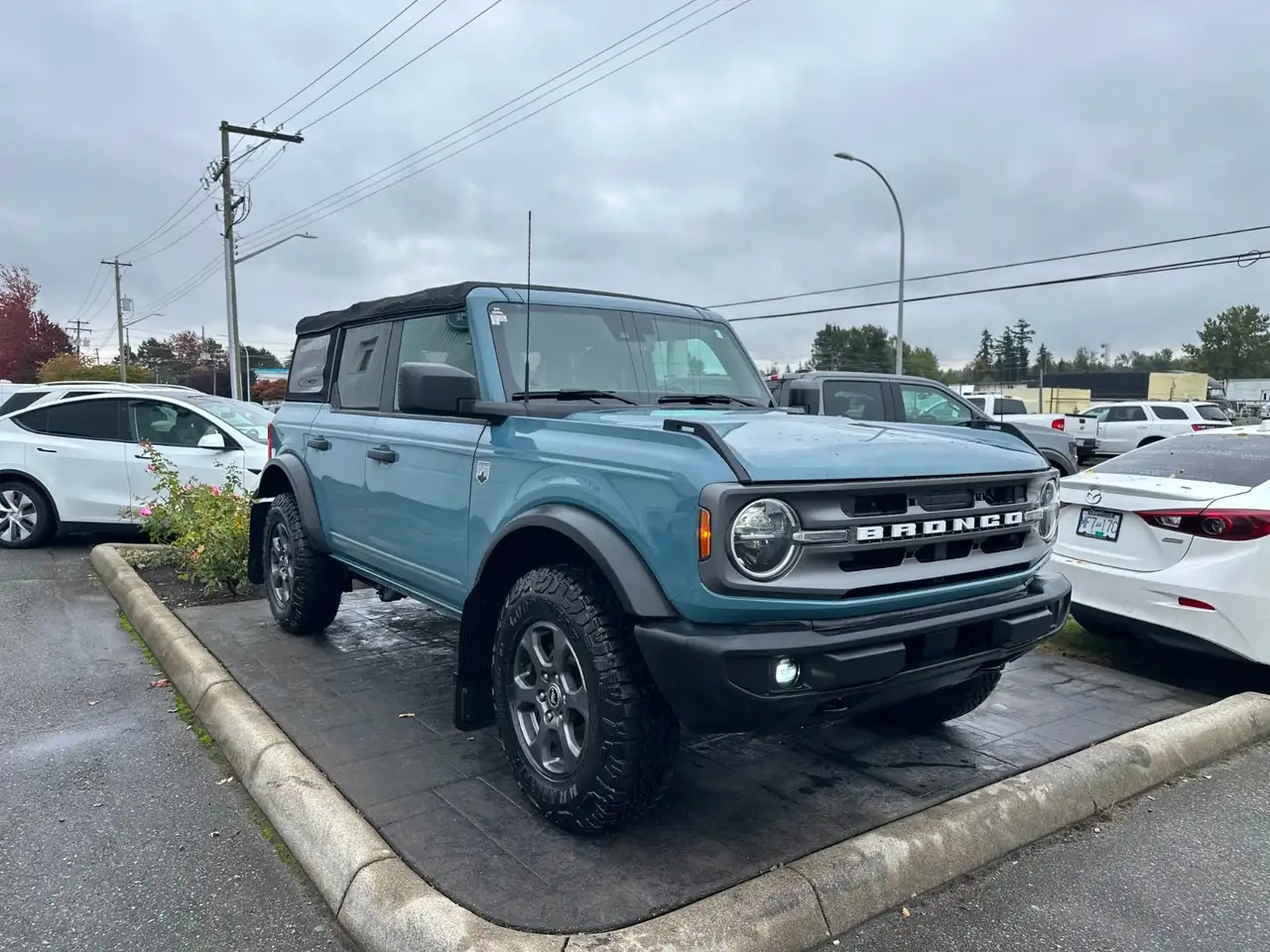 Ford Bronco - Image 7