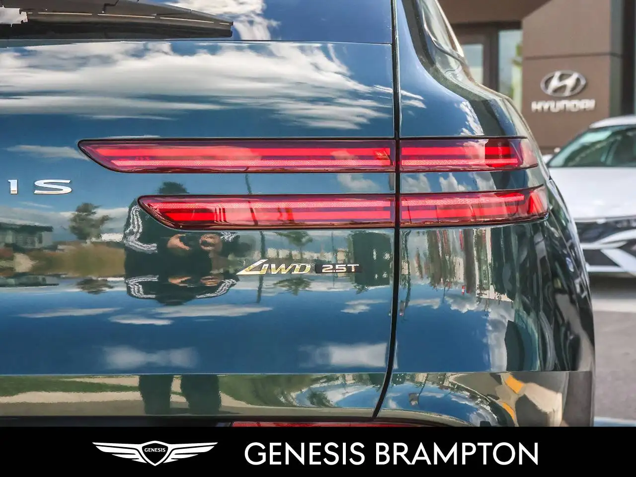 Genesis GV70 - Image 12