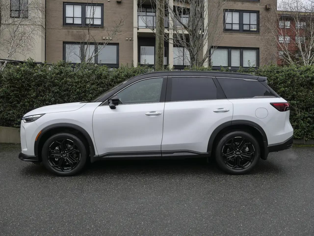 Infiniti QX60 - Image 11