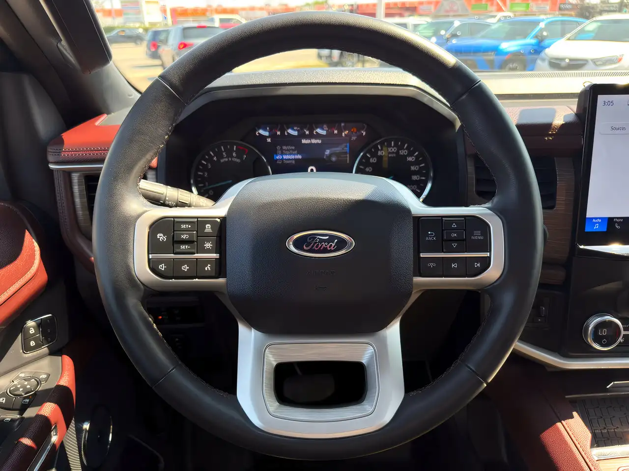 Ford Expedition - Image 18