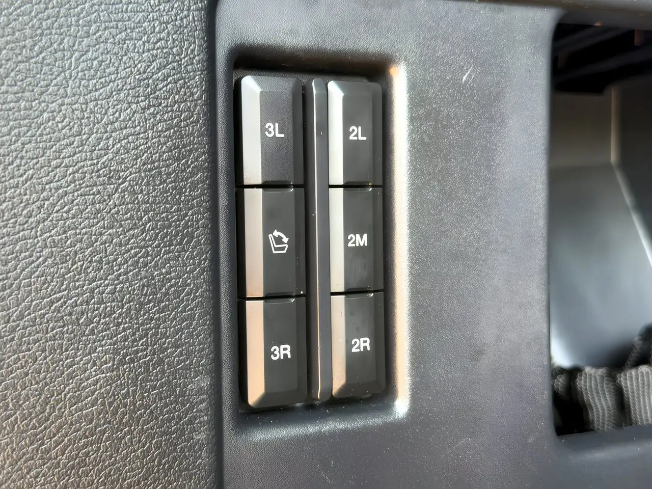 Ford Expedition - Image 45