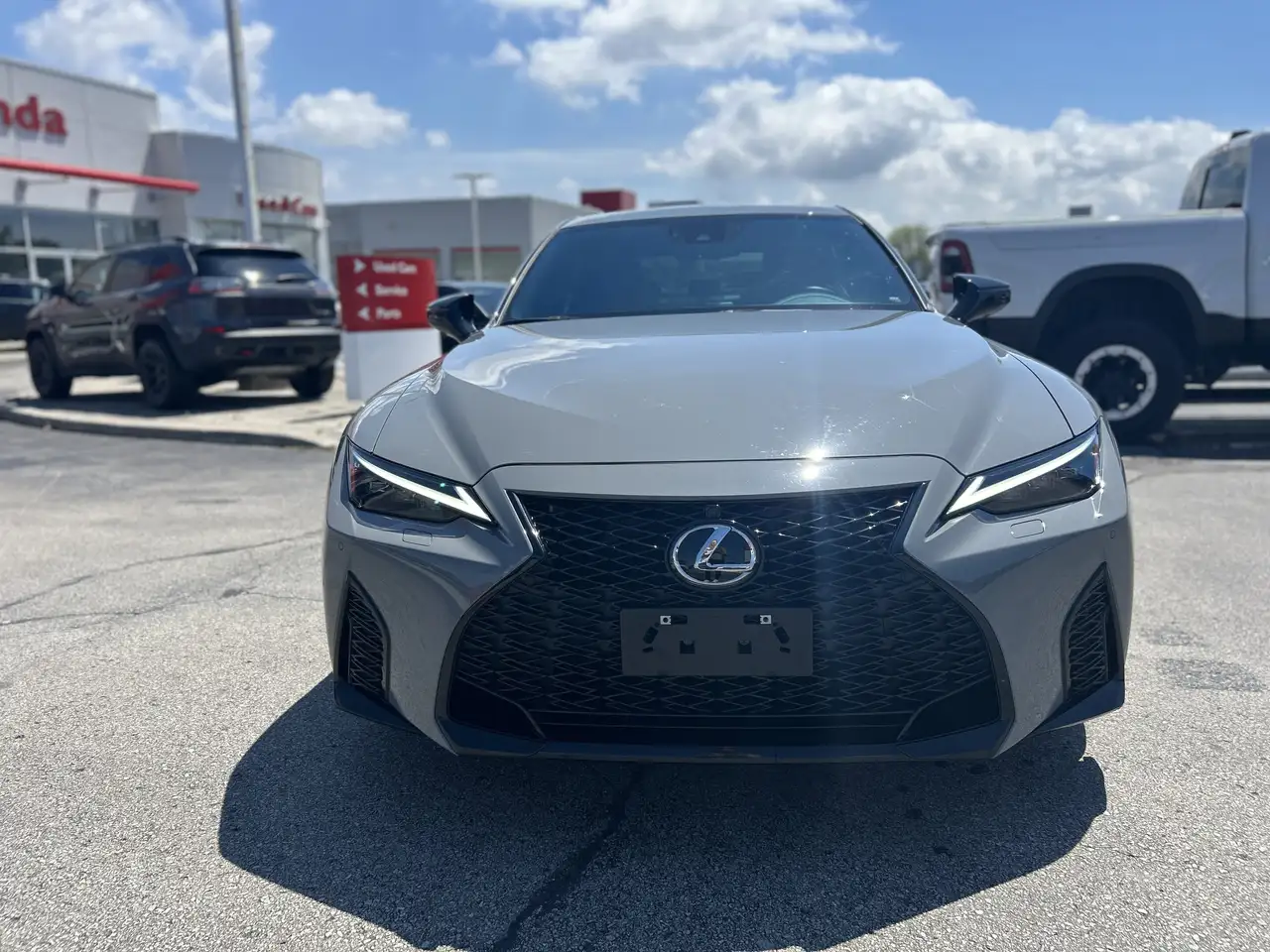 Lexus IS - Image 2