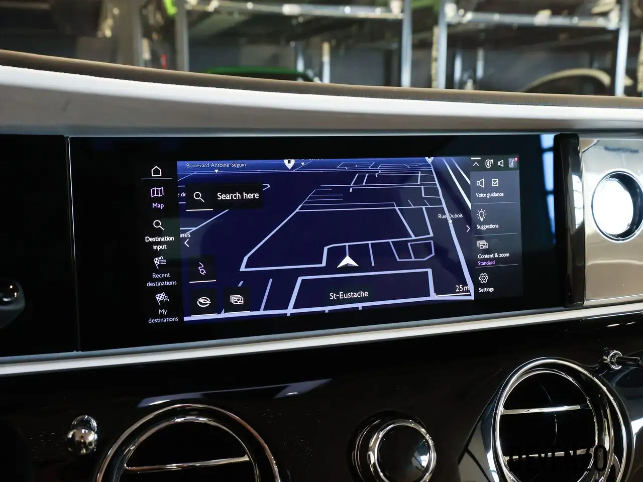 Rolls-Royce Spectre - Image 15