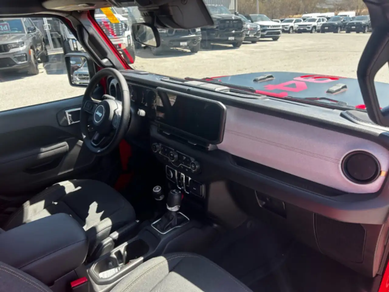 Jeep Wrangler - Image 11